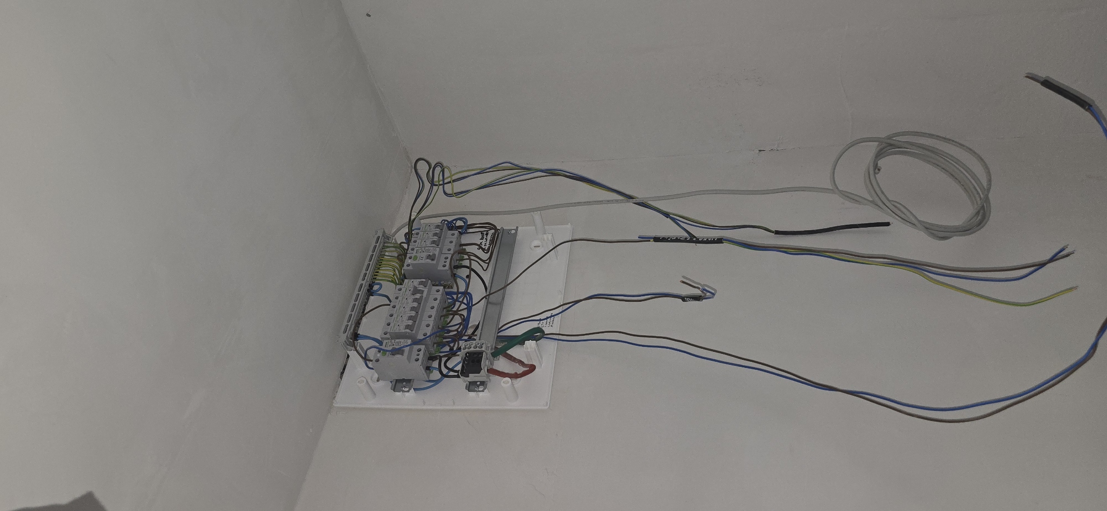 Nová elektroinstalace.